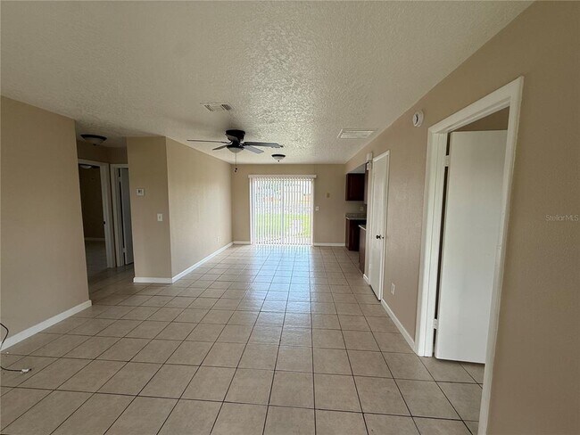 Foto del edificio - 133 Alderwood Dr