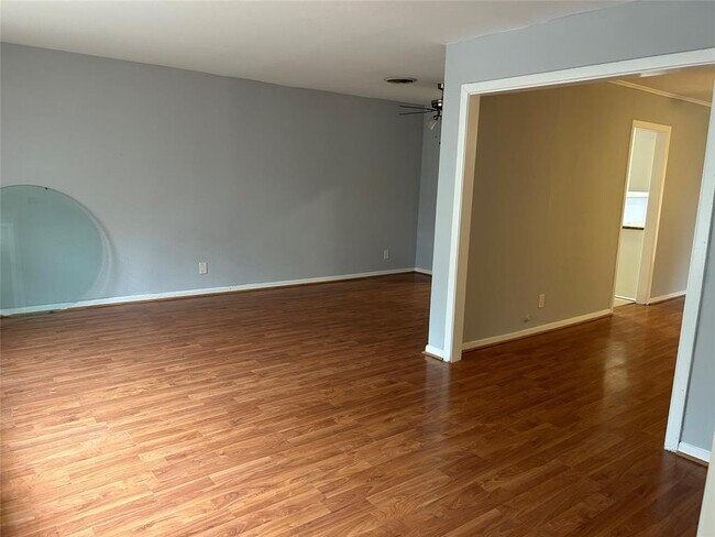 Building Photo - 5610 McKnight St