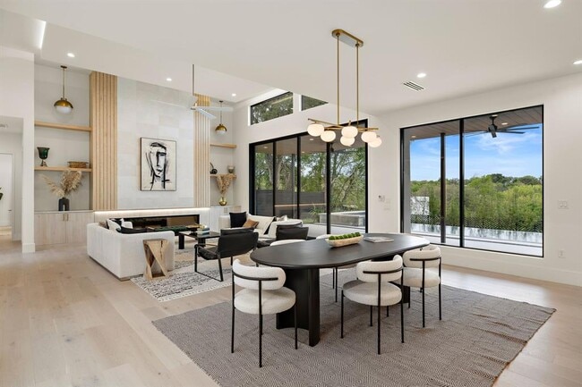 Foto del edificio - 2401 Oakhaven Cir