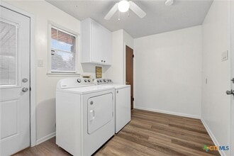 Building Photo - 506 Arapaho Dr