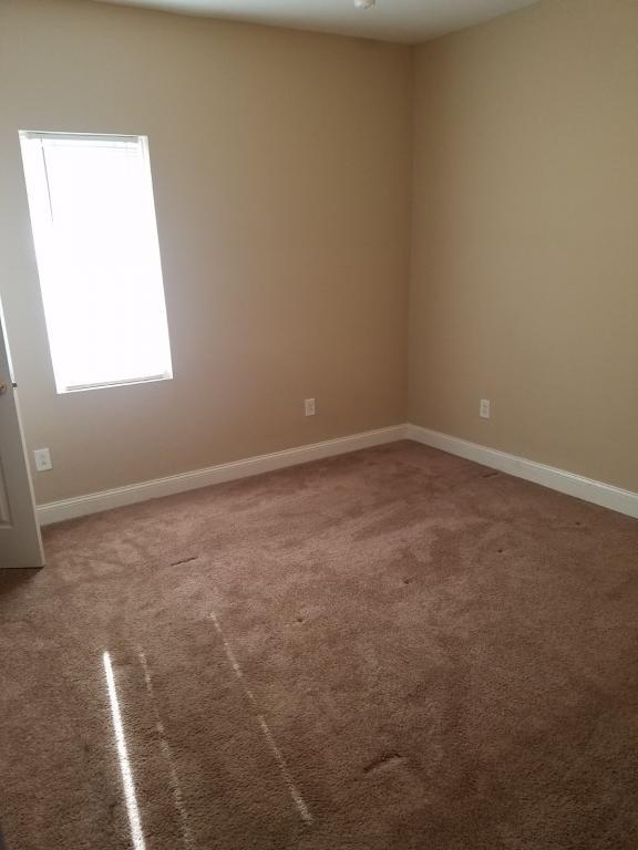 Building Photo - 3114 5th Ave