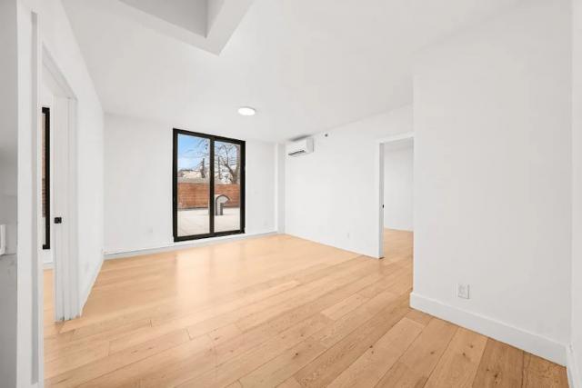 Foto del edificio - 2 bedroom in Brooklyn NY 11221