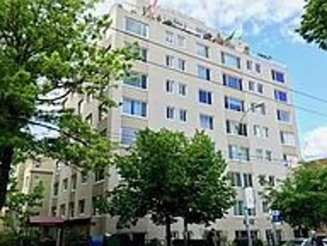 Building Photo - 1200 Boylston Ave