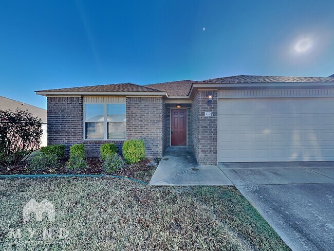 Foto del edificio - 12 Bristol Dr