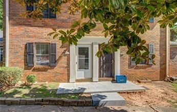 Building Photo - 115 Plantation Dr