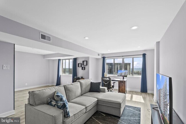 Foto del edificio - 5340 Holmes Run Pkwy