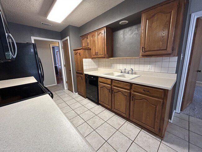 Building Photo - 3 br, 2 bath House - 2109 Wisteria St