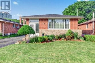 Building Photo - 40 Aspendale Dr