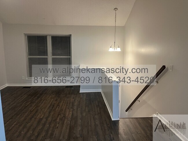 Building Photo - 2 Units Available Across from Congress Mid...