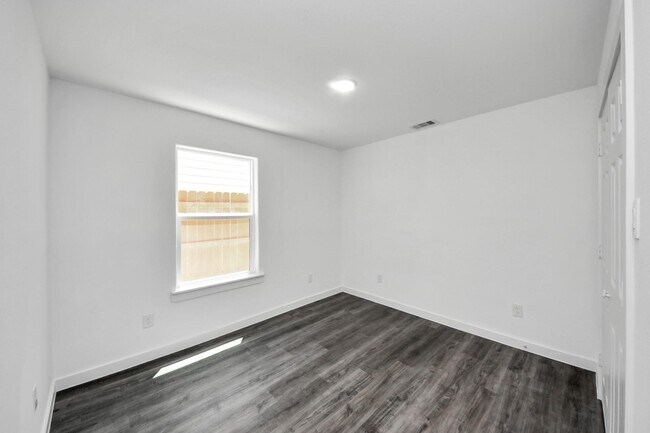 Foto del edificio - 7611 Shotwell St