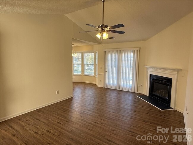 Foto del edificio - 12631 Cumberland Crest Dr