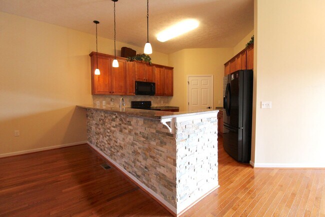 Building Photo - Beautiful duplex for rent- 106 Hollen Mill...