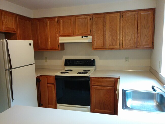 Kitchen - 2642 42nd Ave SW