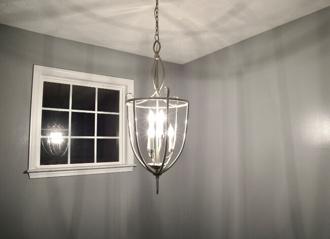 Foto del edificio - 12 Harding Dr