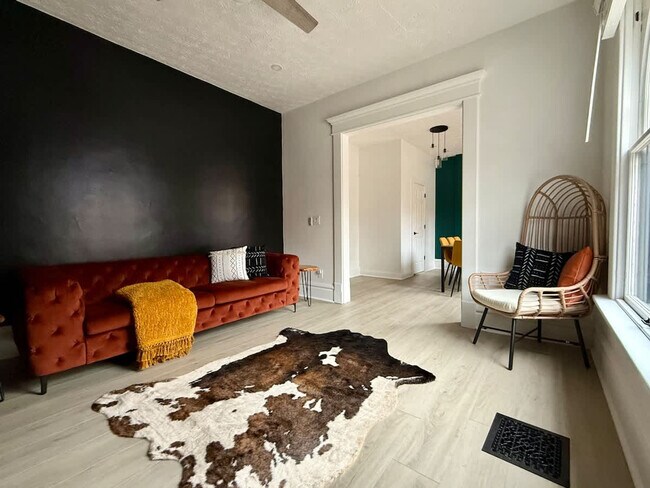 Foto del edificio - 309-311-311 W 4th Ave