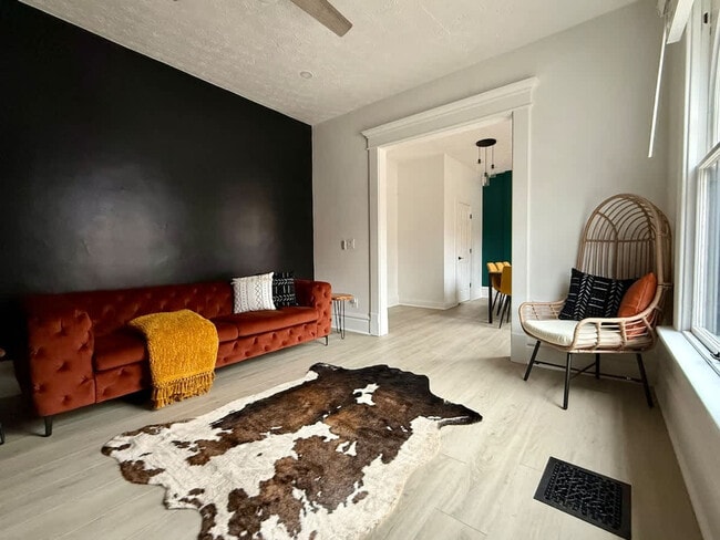 Building Photo - 309-311 West 4th Avenue-SI ID1265639P