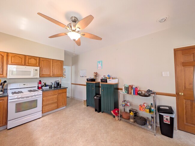 Building Photo - 42 Lowden Ave