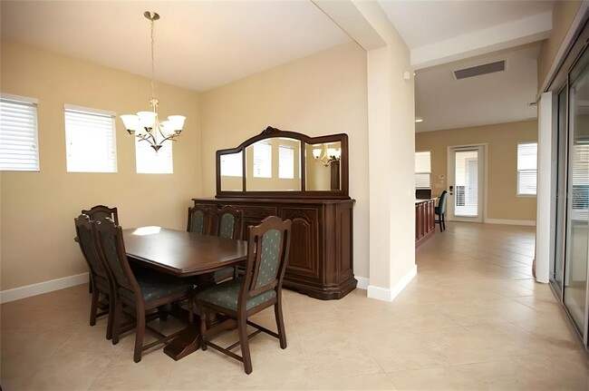 Building Photo - 14029 McFadden Ln