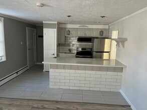 Building Photo - 18 West Ave