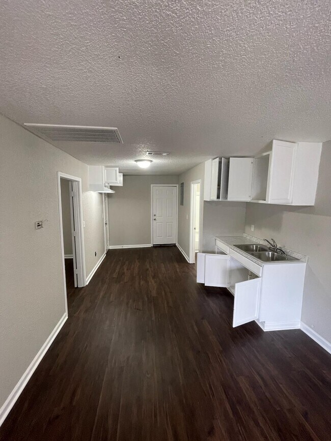 Foto del edificio - 1624 Stewart St