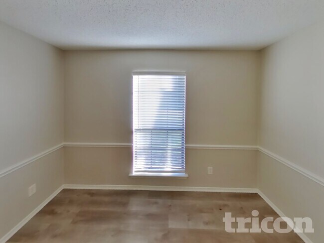 Foto del edificio - 3225 Hastings St