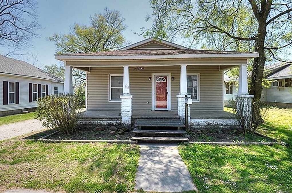 Primary Photo - 640 W Oak St