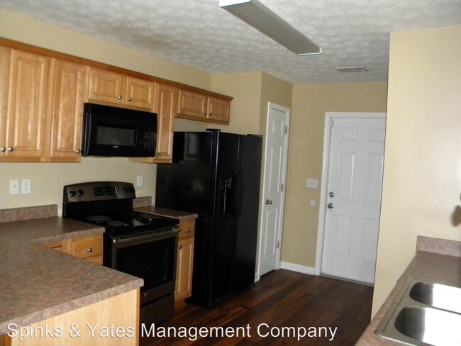 Building Photo - 3 br, 2 bath House - 304 Northwoods Dr.