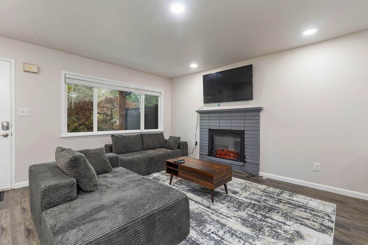 Foto principal - 19122 3rd Dr SE