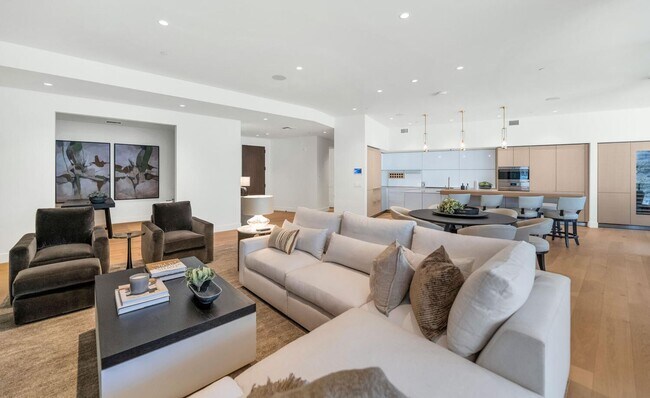 Foto del edificio - 5000 N Camelback Rdg Dr