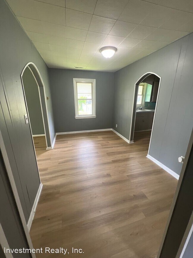 Building Photo - 2 br, 1 bath House - 2632 W Lincoln St