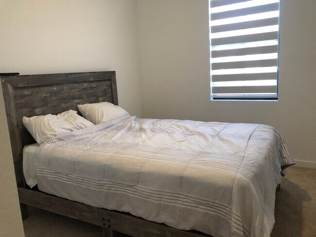 Foto del edificio - 939 NW 3rd Ter