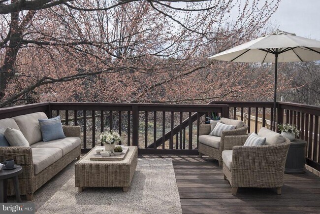 Foto del edificio - 7854 Kings Bench Pl