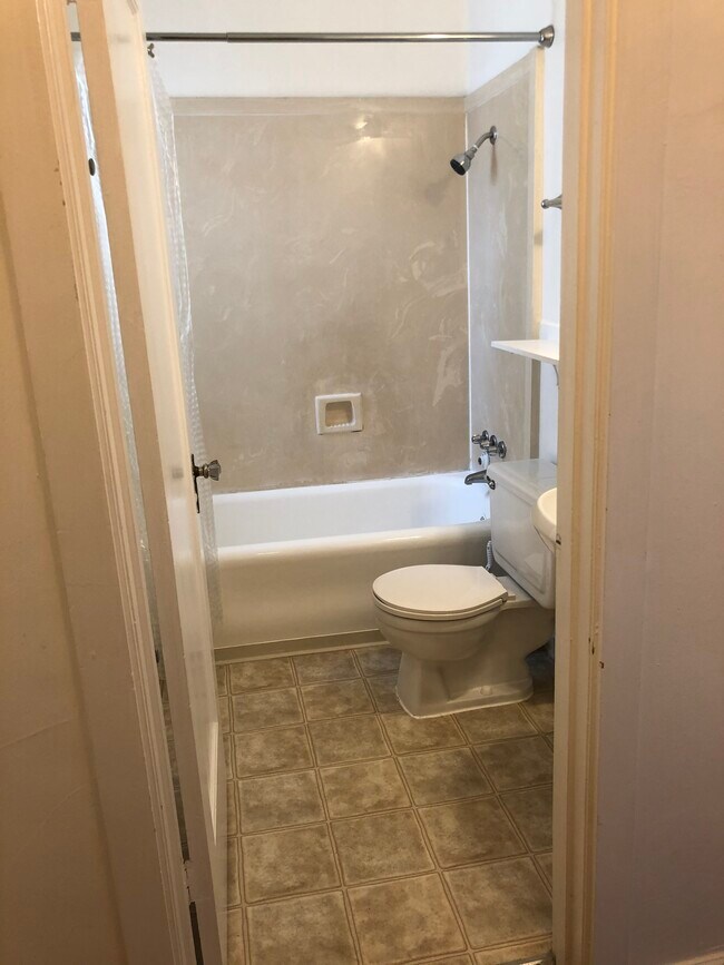 Bathroom - 789 El Camino Real