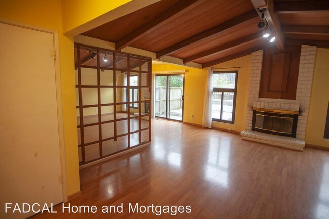 Foto del edificio - 3 br, 1.5 bath House - 252 Dennis Drive