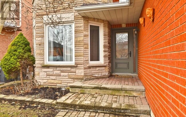 Building Photo - 3144 Eden Oak Crescent