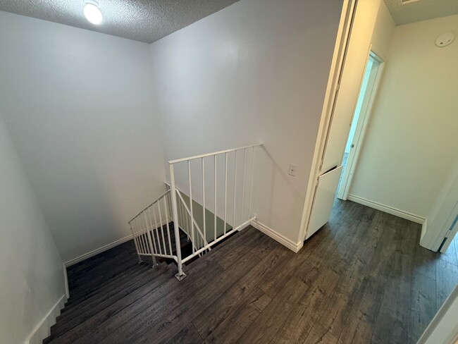 Building Photo - 1669 Tiburon Ct