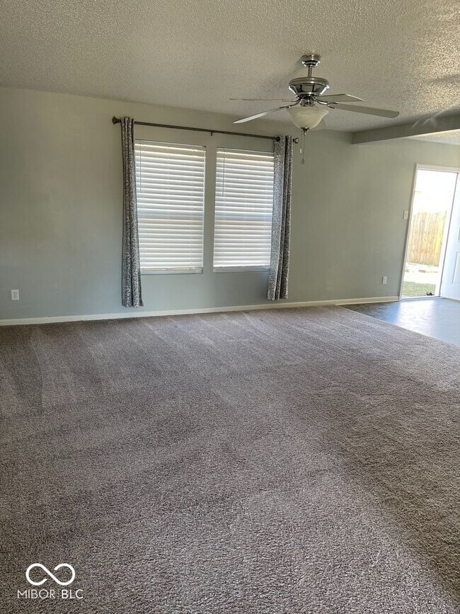 Foto del edificio - 8355 Becks Mill Ln