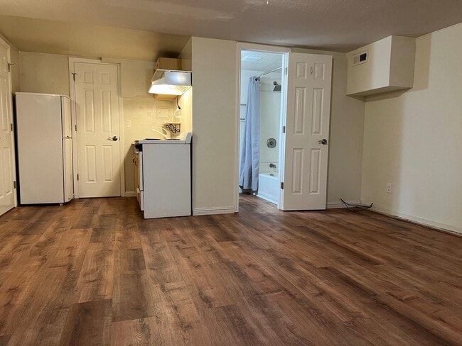 Building Photo - 2060 Seascape Blvd