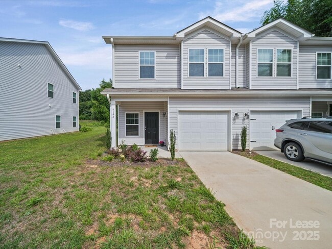Building Photo - 914 S Battleground Ave