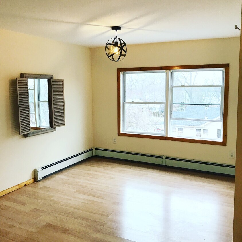 121 Rose Dr, Ronkonkoma, NY 11779 House Rental in Ronkonkoma, NY