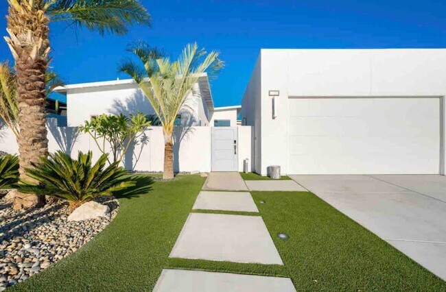 Foto del edificio - 13992 Valley View Ct