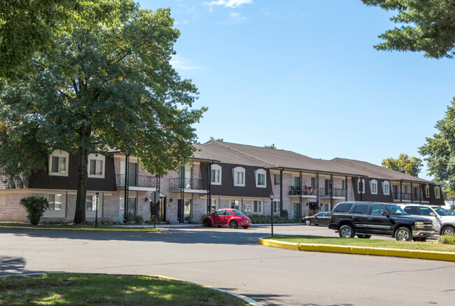 Building Photo - Avalon Woods Apartment Homes