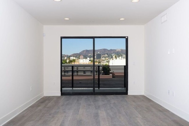 Foto del edificio - 748 Wilcox Ave