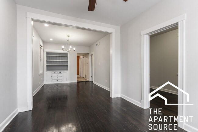 Foto del edificio - 1530 N Greenview Ave