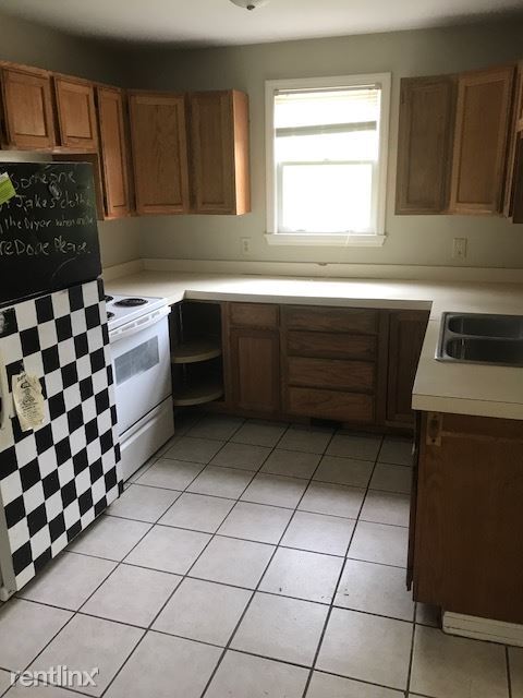 Building Photo - 2 br, 1 bath House - 246 Wood St