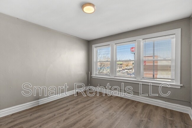 Building Photo - 5618 S Grand Blvd