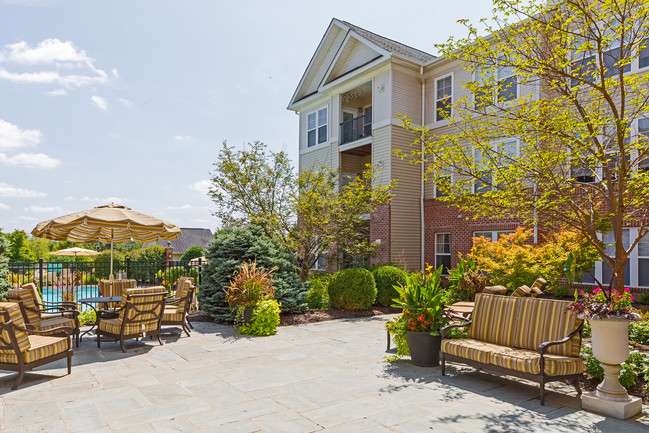 Outdoor social areas - Avenel at Montgomery Square