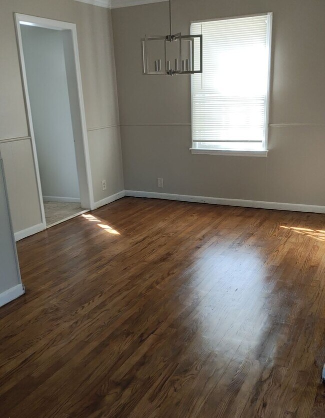 Foto del edificio - Adorable 3 bedroom, 1 bath home in the Mac...
