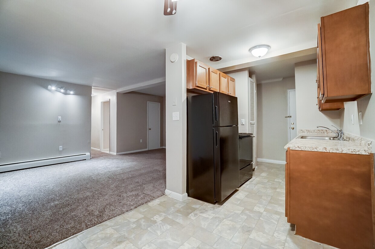 Congress Run Apartments Rentals in Cincinnati at 375 W Galbraith Rd