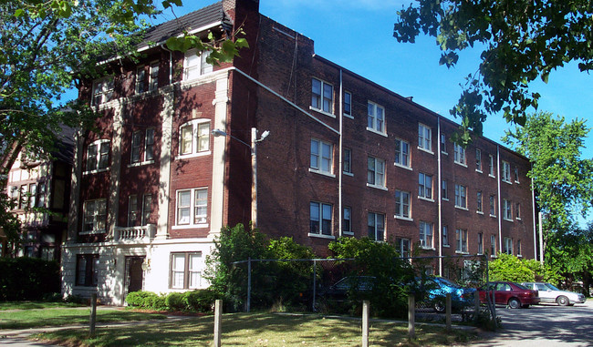 Building Photo - Midtown Apartments